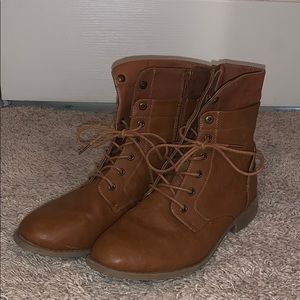 Aeropostale boots